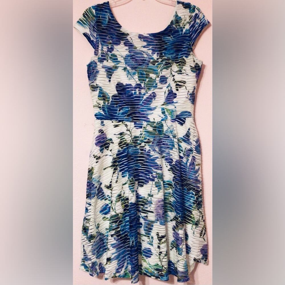 Ronni Nicole blue purple floral dress size 6